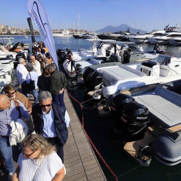 38esima edizione di Navigare Napoli. Navigare, oltre 20mila presenze nel primo weekend al Salone Nautico in corso a Mergellina sul Molo Luise