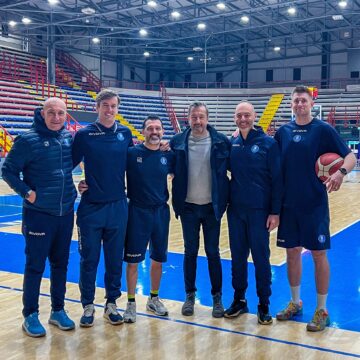 Napoli Baket. Luca Banchi, coach della Nazionale, fa visita agli azzurri al Palabarbuto, oggi Alcott Arena