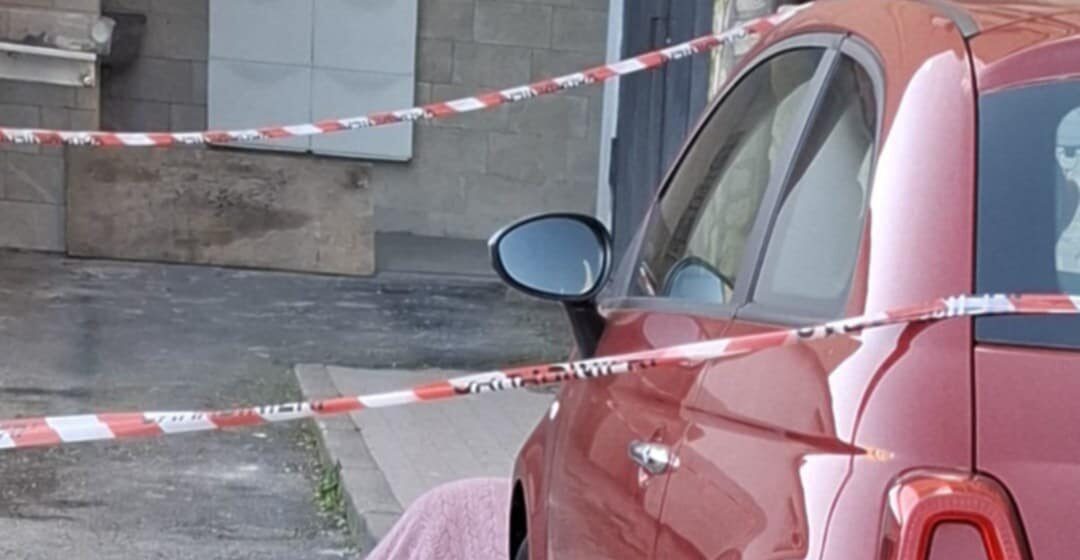 Cercola. Dramma a Caravita, morta 27enne: caduta dal 4°piano di un palazzo dell’ex Iacp. Residenti sotto shock, indaga la Tenenza dei Carabinieri