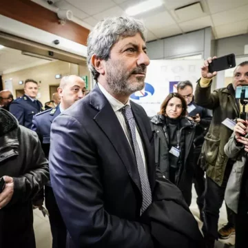 fico giunta Campania. Roberto Fico presenta in aula la Giunta Regionale: “porteremo voce della gente nelle Istituzioni”