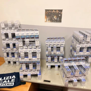 polizia locale napoli Napoli. Contrasto al contrabbando: arrestato dalla Polizia Locale un uomo in via Milano