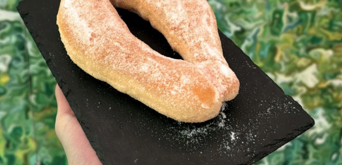 graffa monet Arriva la ‘Graffa al Monet’ di Mario Leonessa: impasto di produzione propria e fritta al momento. Puoi gustarla alla ‘Caffetteria Pasticceria Gelateria – Monet’ di Cercola – VIDEO –