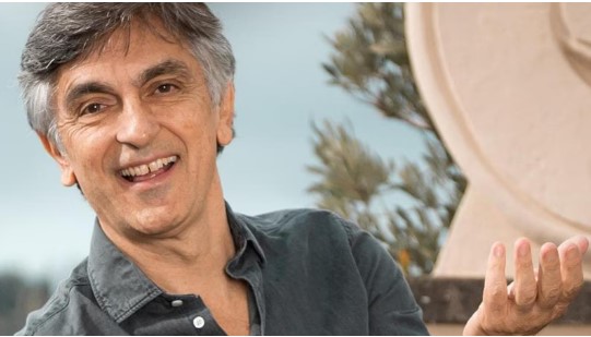 salemme sogni e bisogni rai 5 Questa sera – ore 21.20 – su Rai 5 lo spettacolo “Sogni e bisogni” per il ciclo teatrale di Vincenzo Salemme