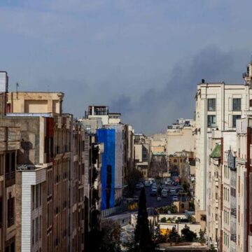 Israele e Stati Uniti attaccano l’Iran. Trump: ‘Distruggeremo i loro missili, Teheran non avrà il nucleare’