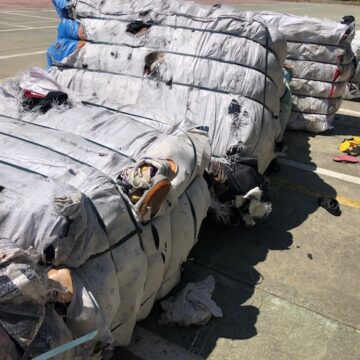 Abbandono rifiuti 2 Cercola. ‘Spesa folle’ del Comune: 47,946€ dei contribuenti per smaltire 8 balle di scarpe e borse. Siamo oltre lo spreco?