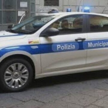 San Sebastiano al Vesuvio. Allarme truffe, sindaco Panico: “State attenti ci hanno segnalati alcuni balordi in zona che si milantano Carabinieri e poliziotti municipali  per recuperare informazioni utili all’imbroglio. Attenzione massima per gli anziani”