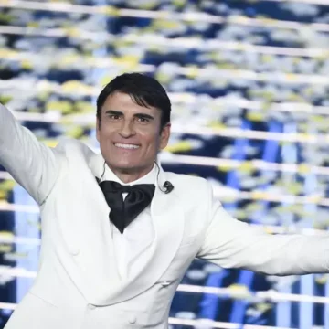 Napoli. Il sindaco Gaetano Manfredi conferirà l’11 marzo la Medaglia della Città a Sal Da Vinci, vincitore di Sanremo 2026