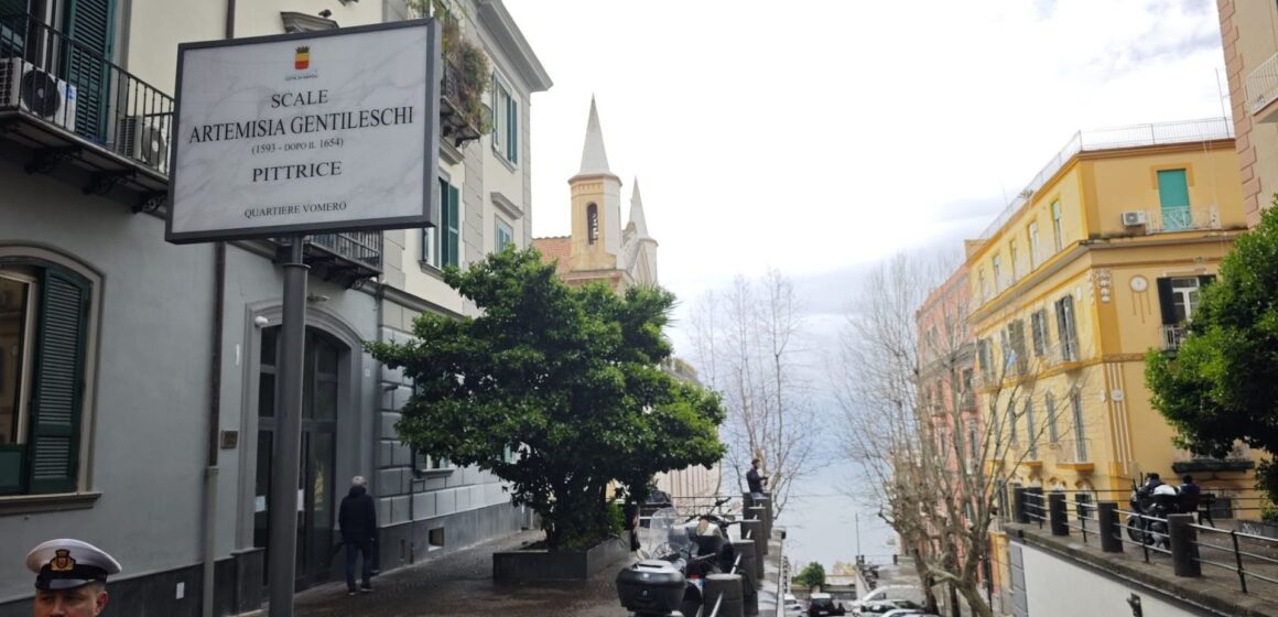 Napoli celebra Artemisia Gentileschi: intitolate le scale al Vomero alla grande pittrice del Barocco